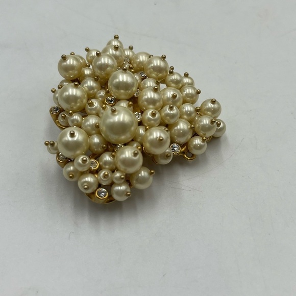 Vintage Signed Carolee Lux Gold Tone Lg‎ Cluster Faux Pearl Crystal Heart Brooch - Picture 8 of 14